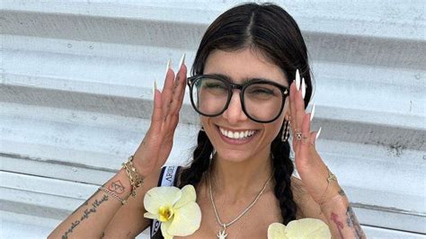 mia khalifa ultimo porno|Mia Khalifa Porno Videos 2024: Pornostar